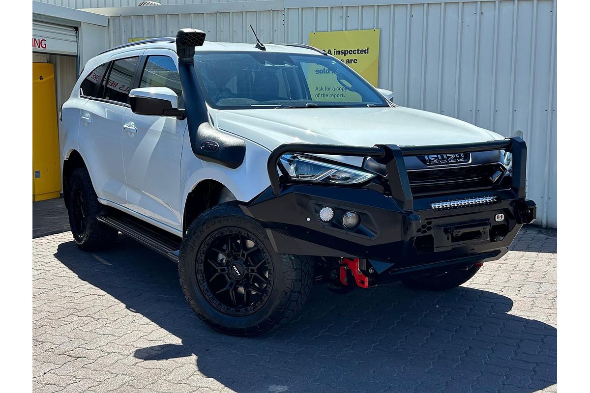 2023 Isuzu MU-X LS-T