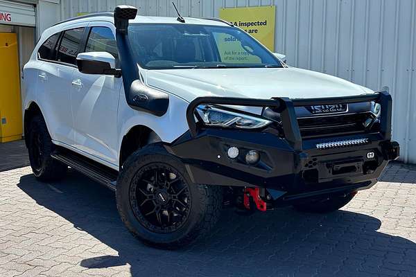 2023 Isuzu MU-X LS-T