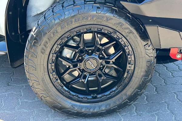 2023 Isuzu MU-X LS-T thumb-2