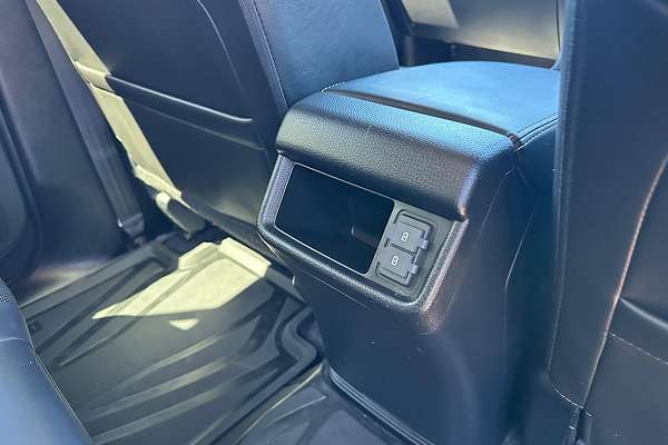 2023 Isuzu MU-X LS-T thumb-8