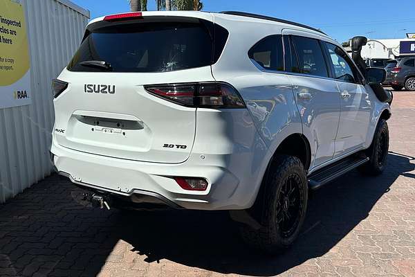 2023 Isuzu MU-X LS-T thumb-12