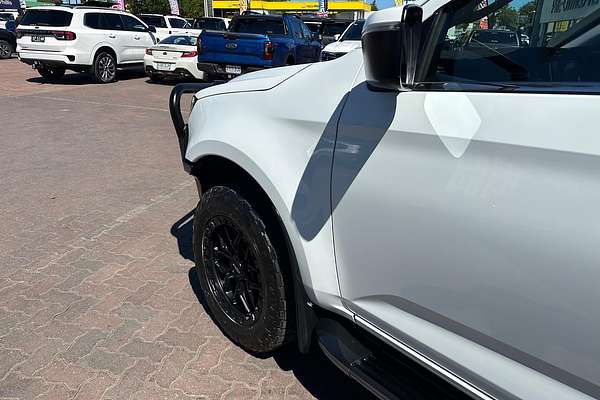 2023 Isuzu MU-X LS-T thumb-23