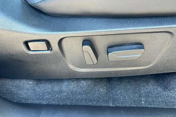 2023 Isuzu MU-X LS-T thumb-31