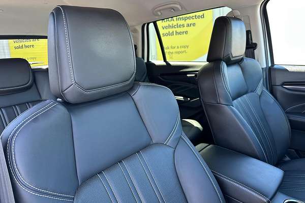 2023 Isuzu MU-X LS-T thumb-32