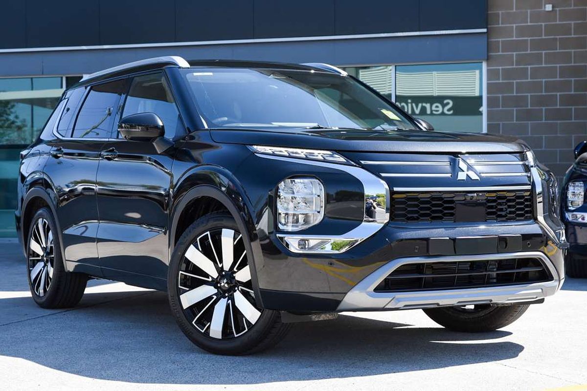 2025 Mitsubishi Outlander Exceed ZM