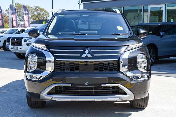 2025 Mitsubishi Outlander Exceed ZM thumb-2