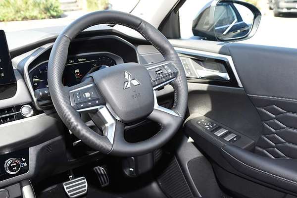 2025 Mitsubishi Outlander Exceed ZM thumb-16