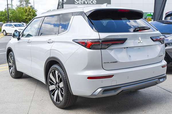 2025 Mitsubishi Outlander Exceed ZM thumb-5