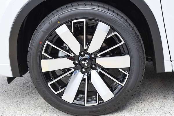 2025 Mitsubishi Outlander Exceed ZM thumb-3