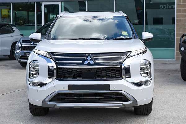 2025 Mitsubishi Outlander Exceed ZM thumb-2