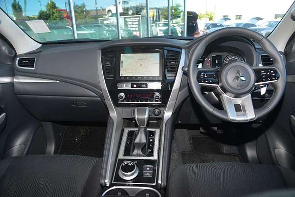 2024 Mitsubishi Pajero Sport GLS QG thumb-15