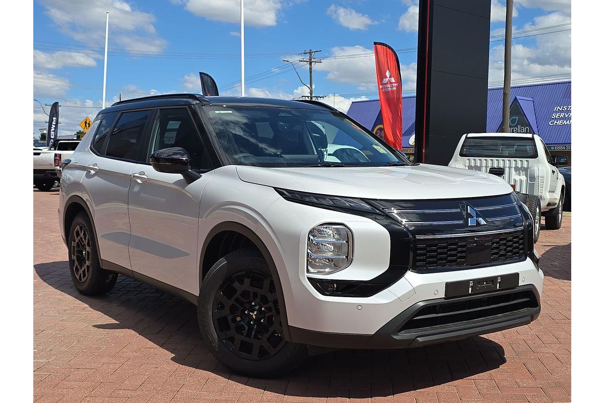 2025 Mitsubishi Outlander LS ZM