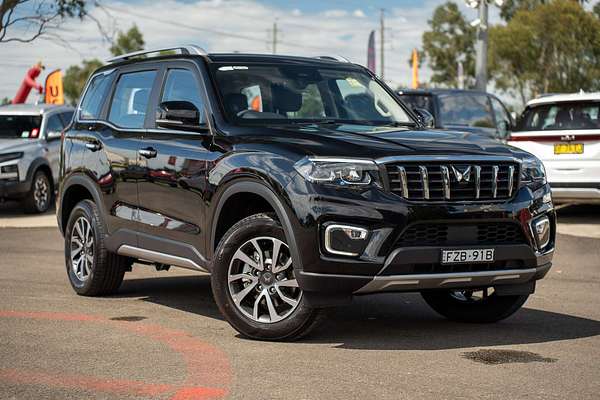 2025 Mahindra Scorpio Z8L+