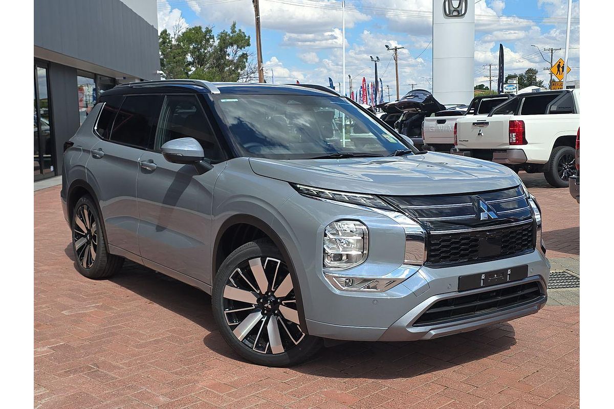 2025 Mitsubishi Outlander Exceed Tourer ZM