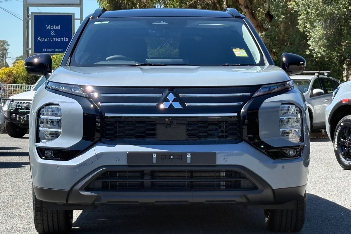 2026 Mitsubishi Outlander LS ZM