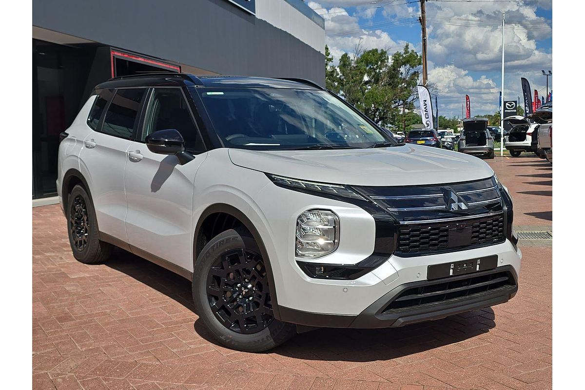 2025 Mitsubishi Outlander LS ZM