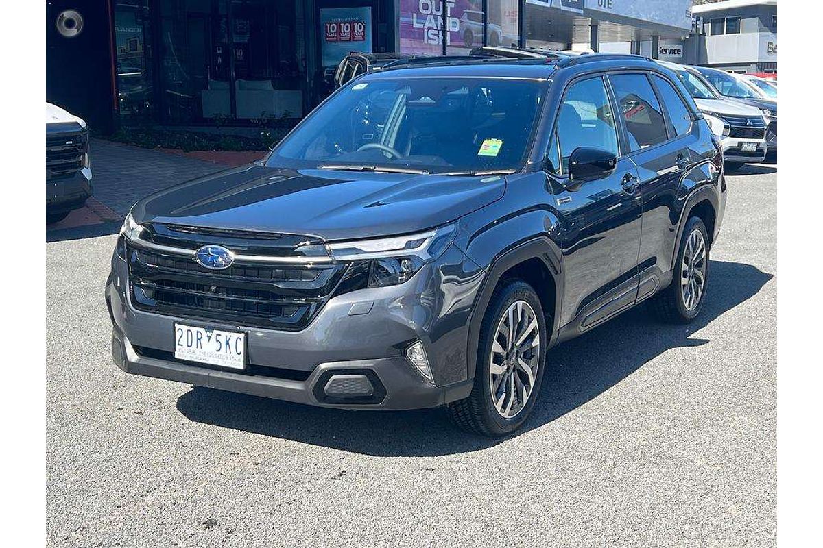 2025 Subaru Forester Hybrid Touring S6