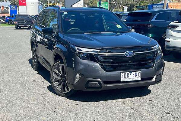 2025 Subaru Forester Hybrid Touring S6
