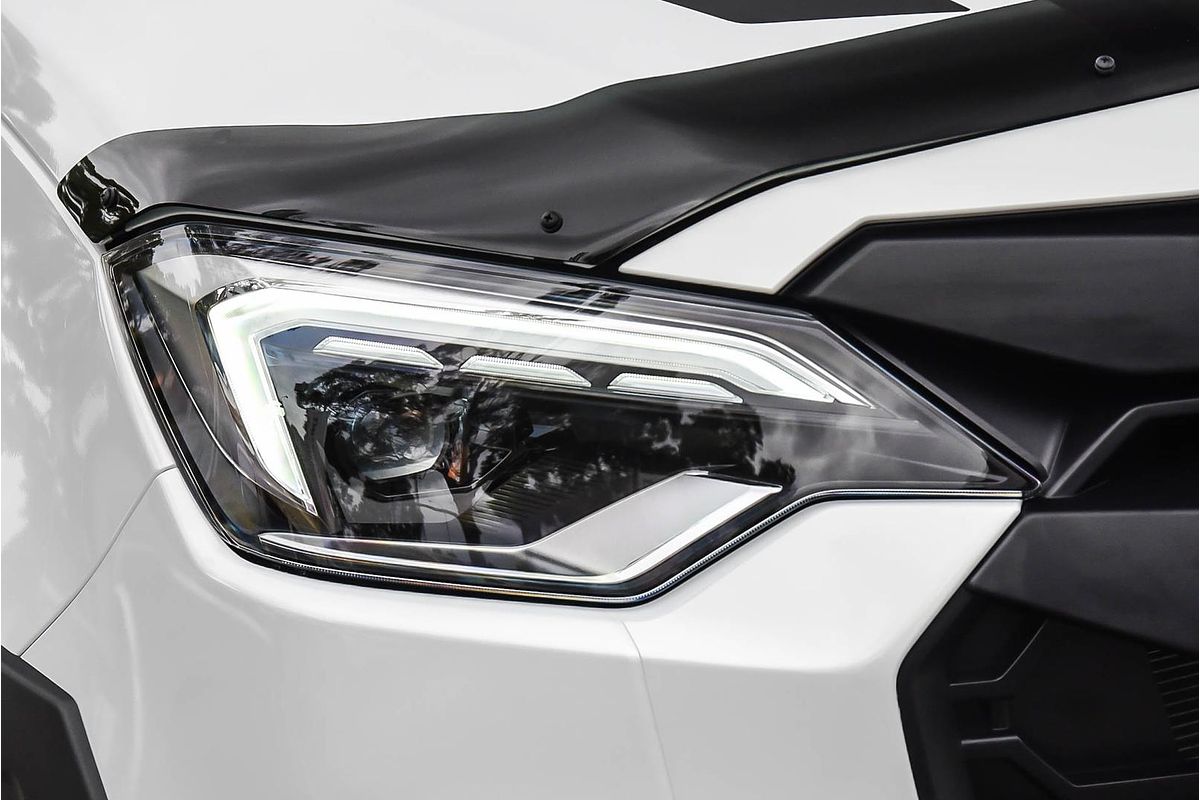 2025 Isuzu D-MAX BLADE 4X4