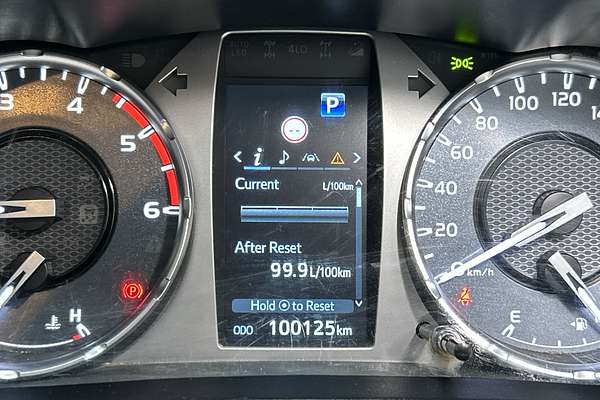 2022 Toyota Hilux SR GUN126R 4X4 thumb-12