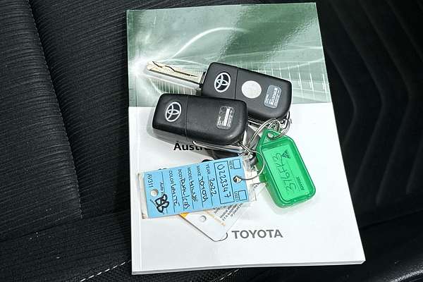 2022 Toyota Hilux SR GUN126R 4X4 thumb-21