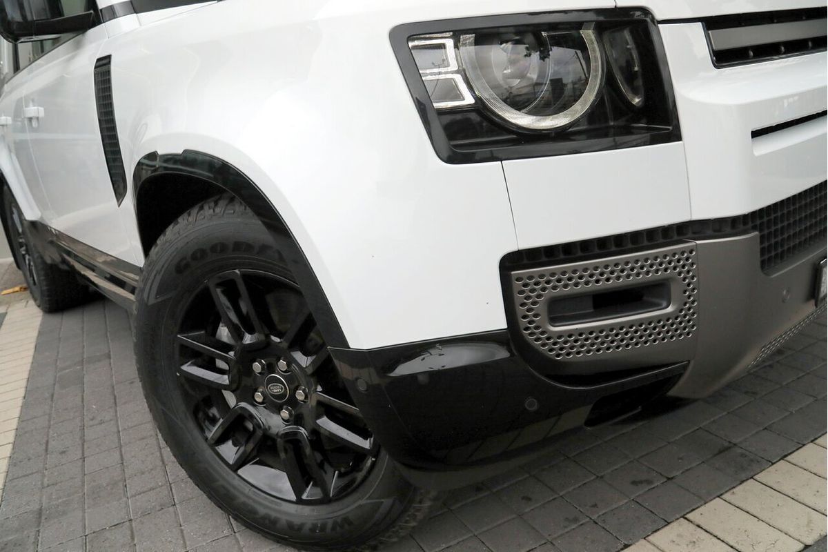 2024 Land Rover Defender 110 D300 X-Dynamic SE L663