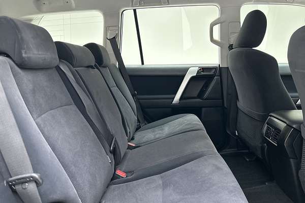 2017 Toyota Landcruiser Prado GX GDJ150R thumb-11