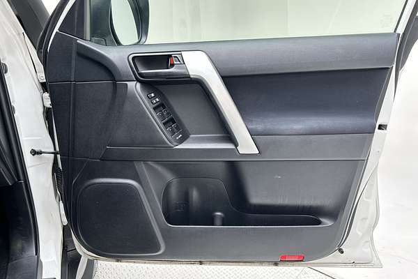 2017 Toyota Landcruiser Prado GX GDJ150R thumb-18
