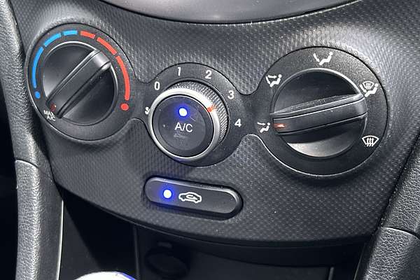 2018 Hyundai Accent Sport RB6 thumb-15