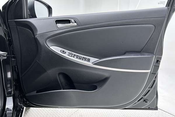 2018 Hyundai Accent Sport RB6 thumb-18