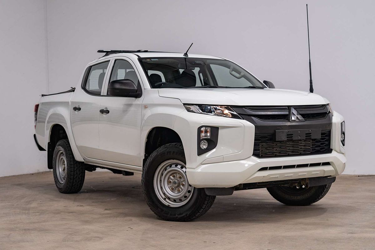 2020 Mitsubishi Triton GLX ADAS MR 4X4