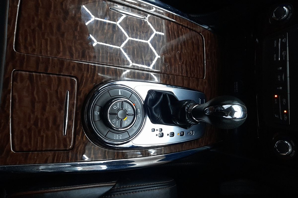 2023 Nissan Patrol Ti Y62