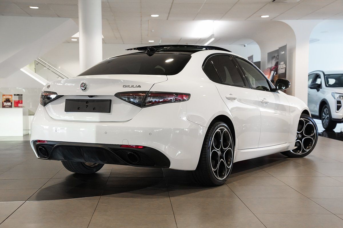 2023 Alfa Romeo Giulia Veloce Series 4