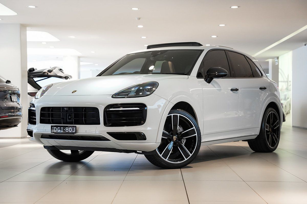2022 Porsche Cayenne Platinum Edition 9YA
