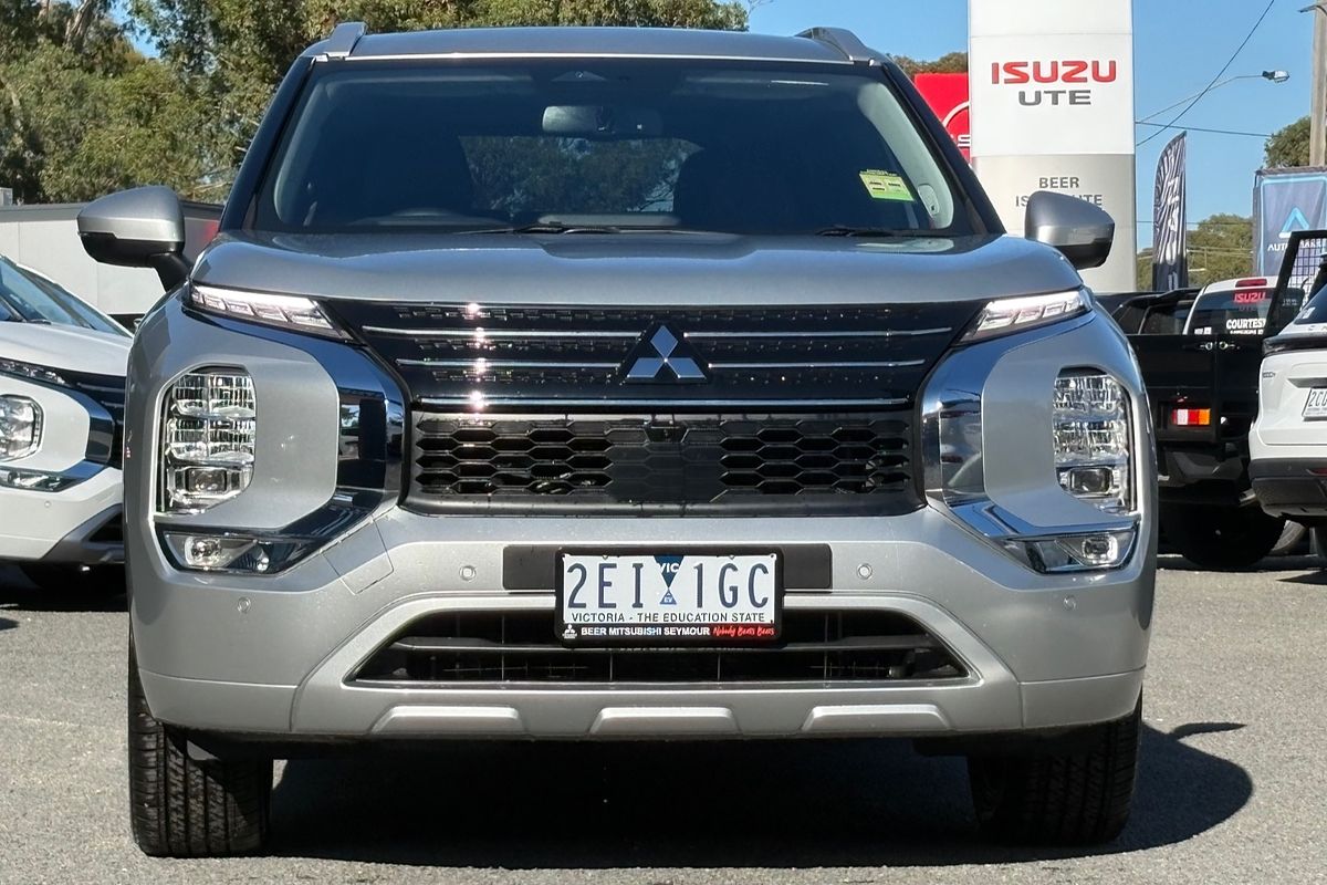 2025 Mitsubishi Outlander PHEV Exceed ZM
