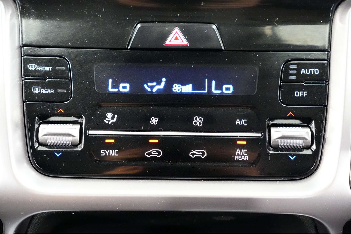 2022 Kia Sorento Sport MQ4