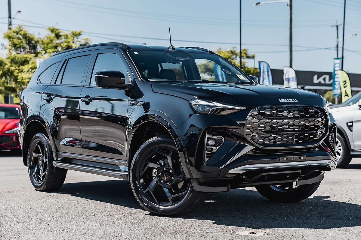 2026 Isuzu MU-X X-TERRAIN