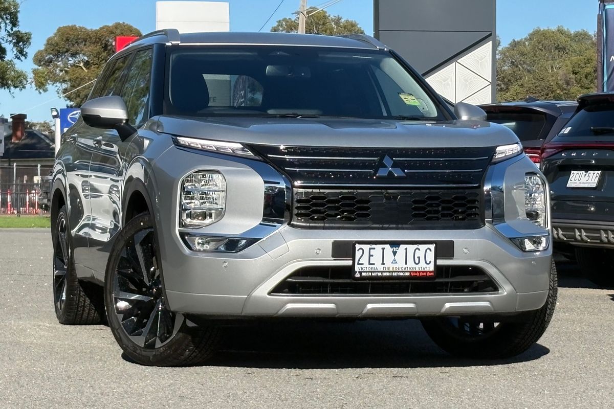 2025 Mitsubishi Outlander PHEV Exceed ZM