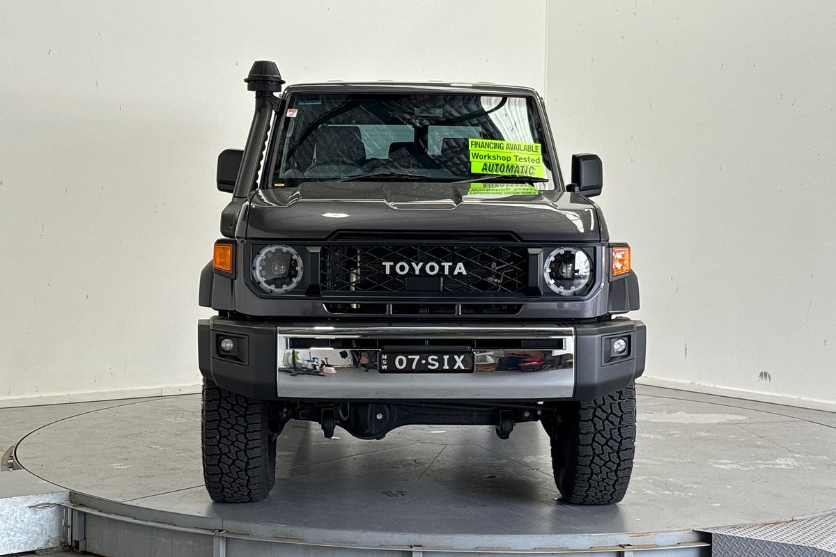 2025 Toyota Landcruiser GXL GDJL76R