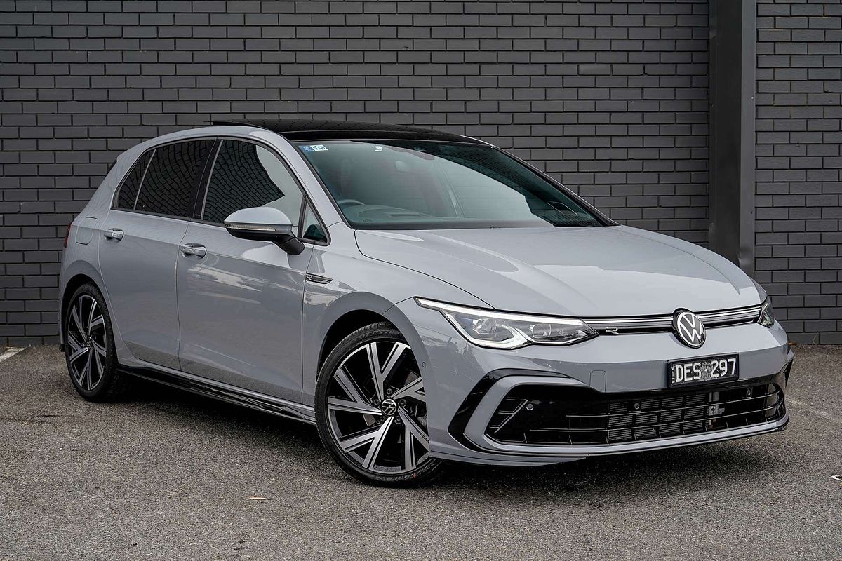 2022 Volkswagen Golf 110TSI R-Line 8