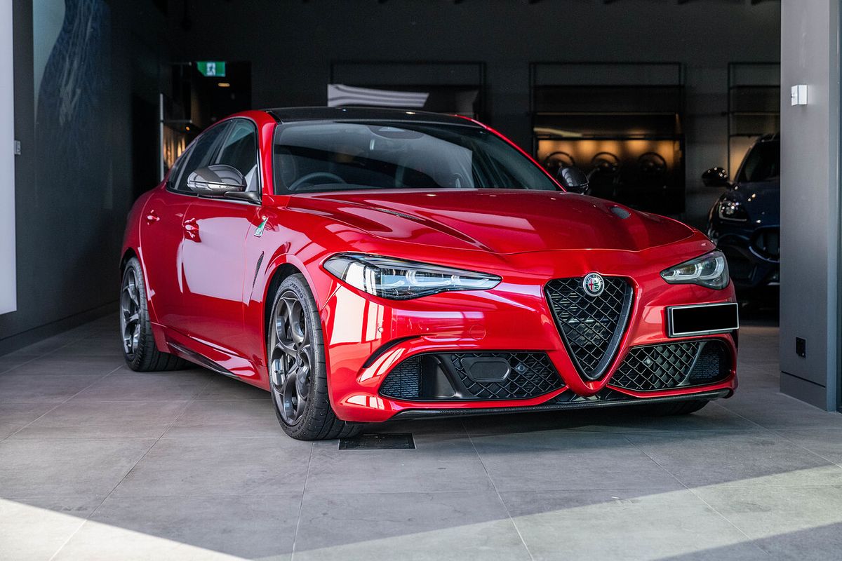 2025 Alfa Romeo Giulia Quadrifoglio Super Sport Series 5