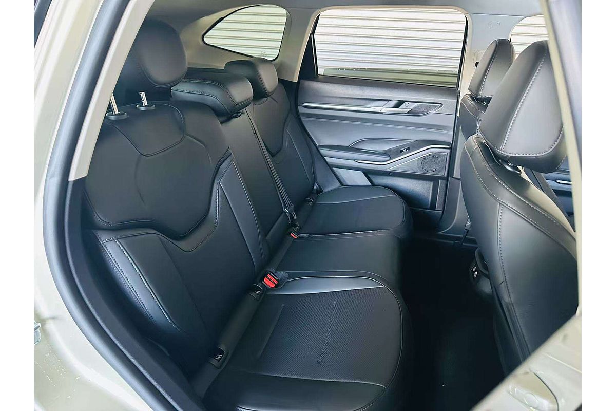 H6 Facelift Ultra Auto Hybrid 4X2