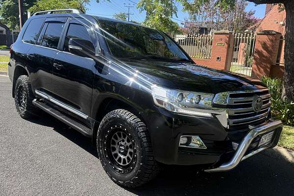 2016 Toyota Landcruiser Sahara VDJ200R