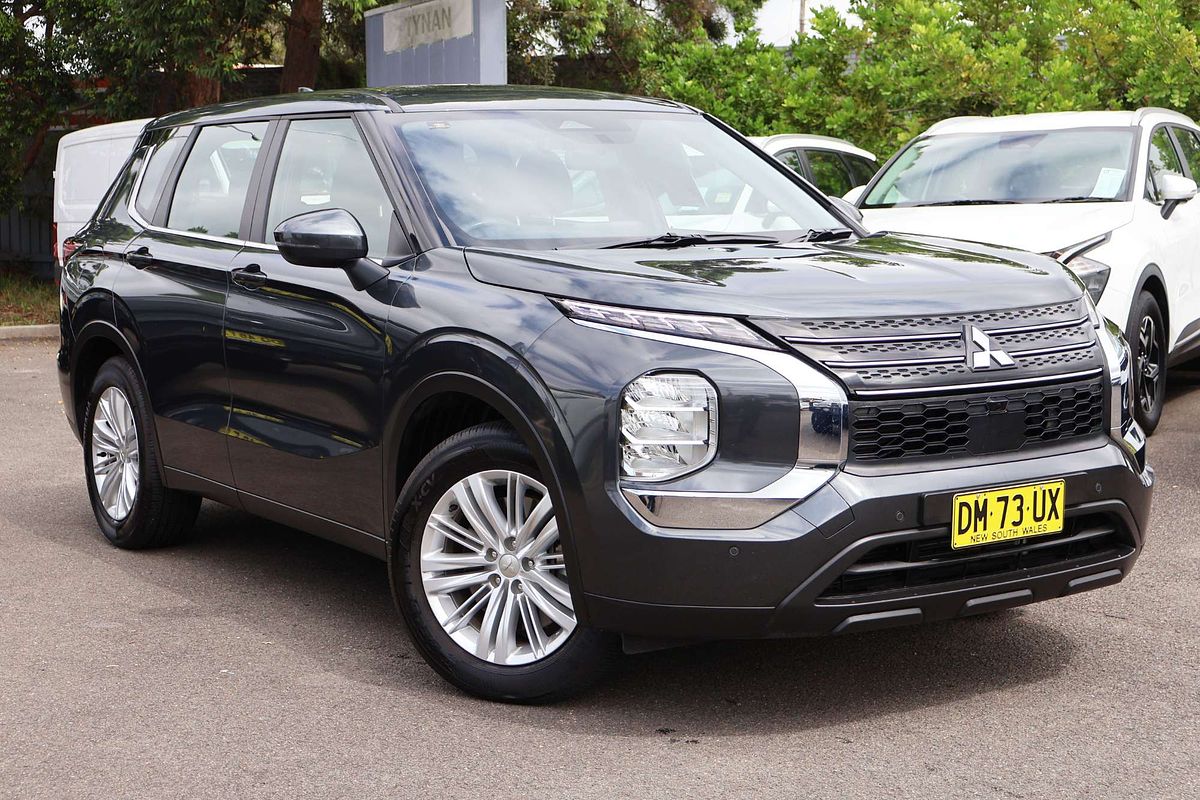 2024 Mitsubishi Outlander ES ZM