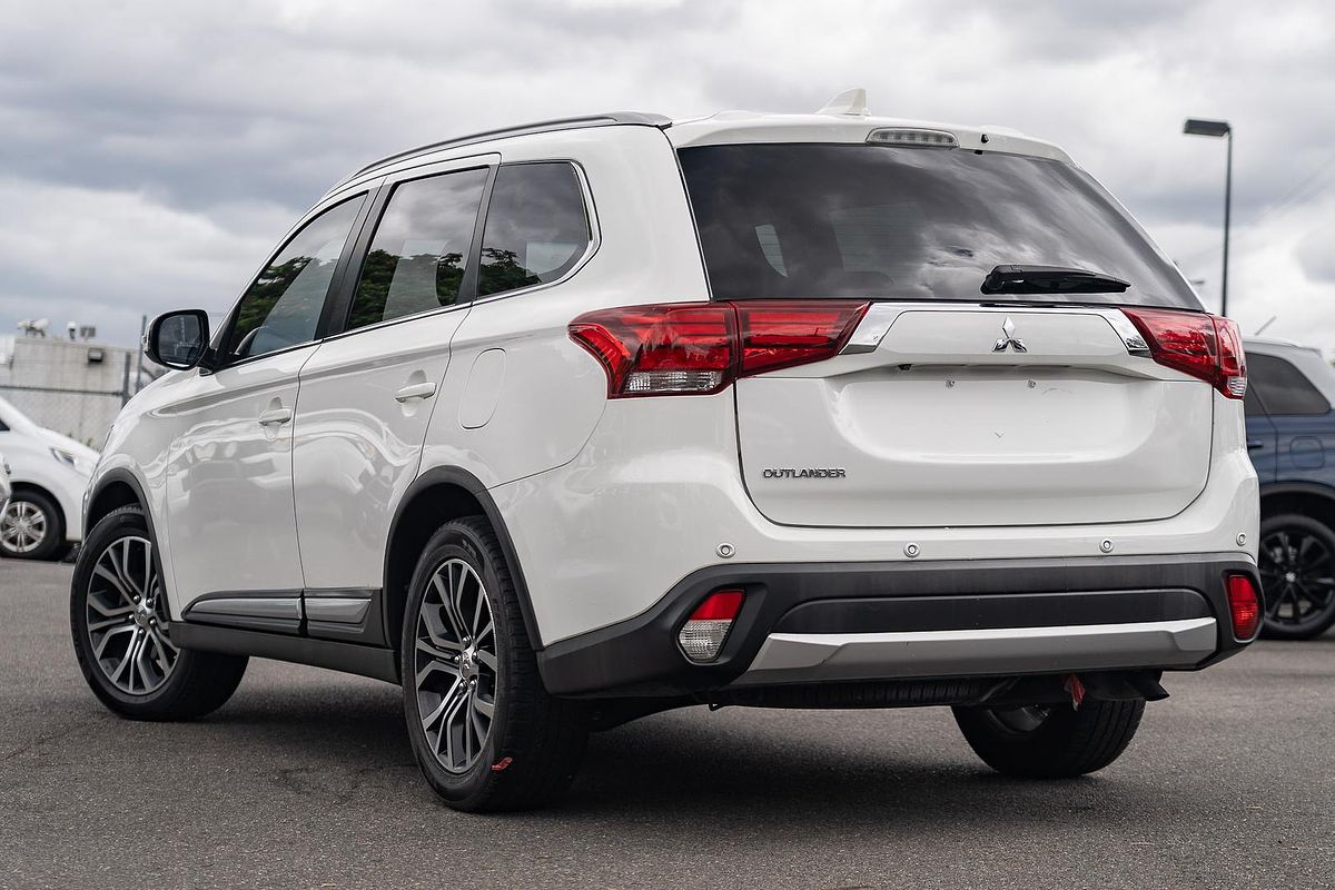 2016 Mitsubishi Outlander LS Safety Pack ZK