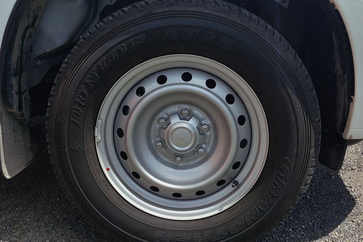 2025 Isuzu D-MAX SX High Ride Rear Wheel Drive