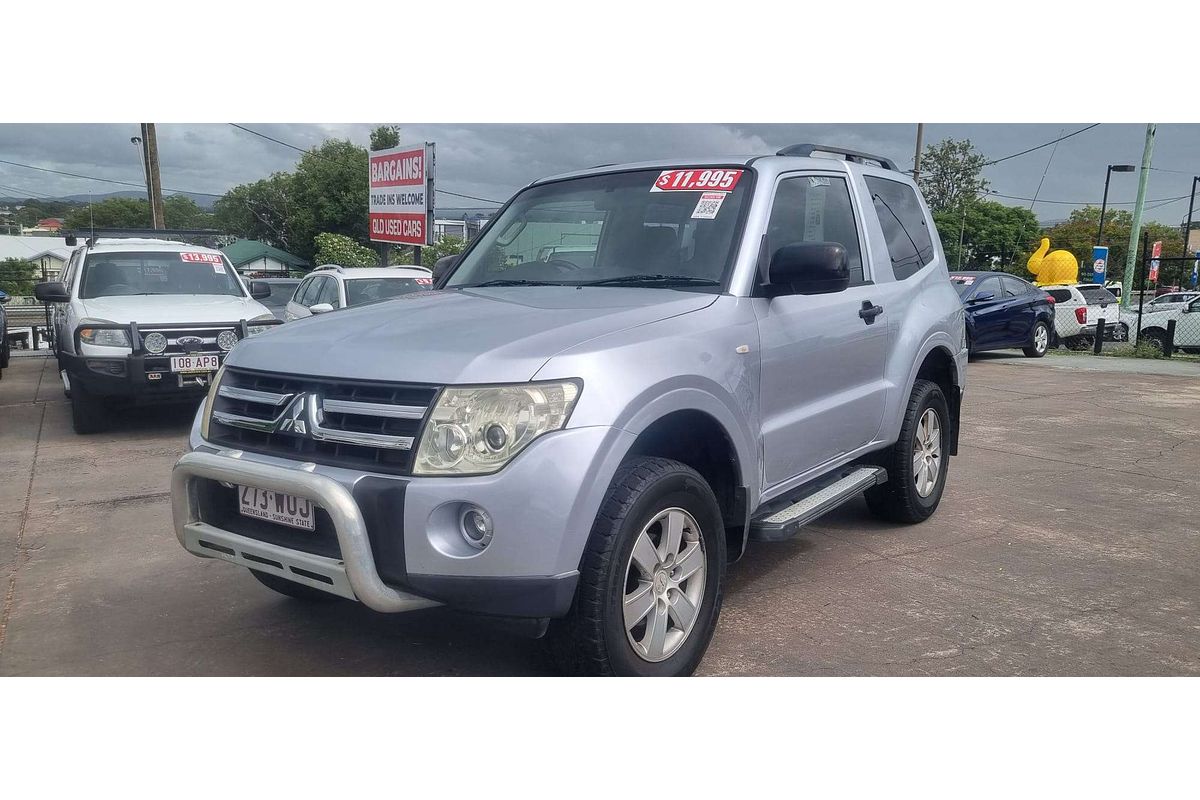 2006 Mitsubishi Pajero VR-X NS