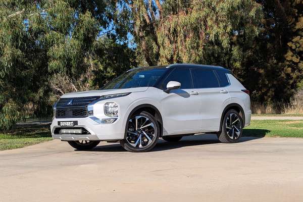 2022 Mitsubishi Outlander Exceed Tourer ZM