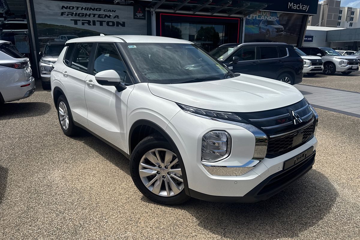 2025 Mitsubishi Outlander ES ZM