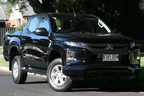 2023 Mitsubishi Triton GLX+ MR 4X4